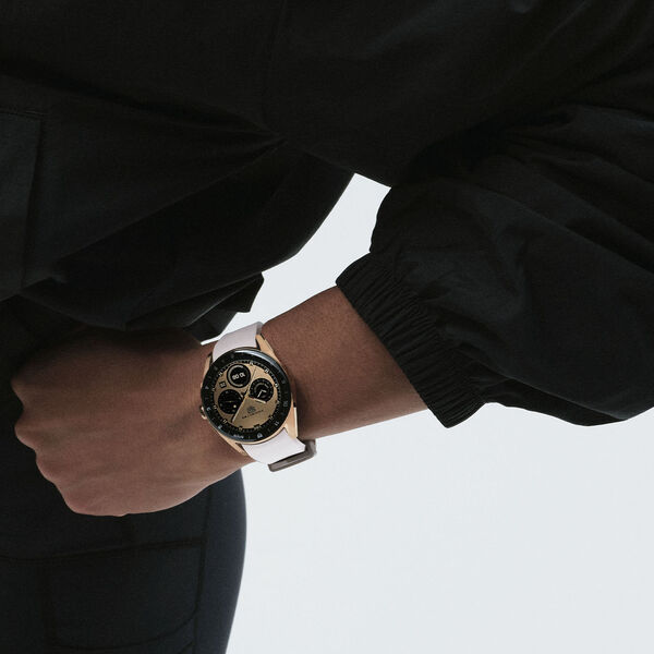 Connected Calibre E5 40 mm en acier inoxydable PVD rose